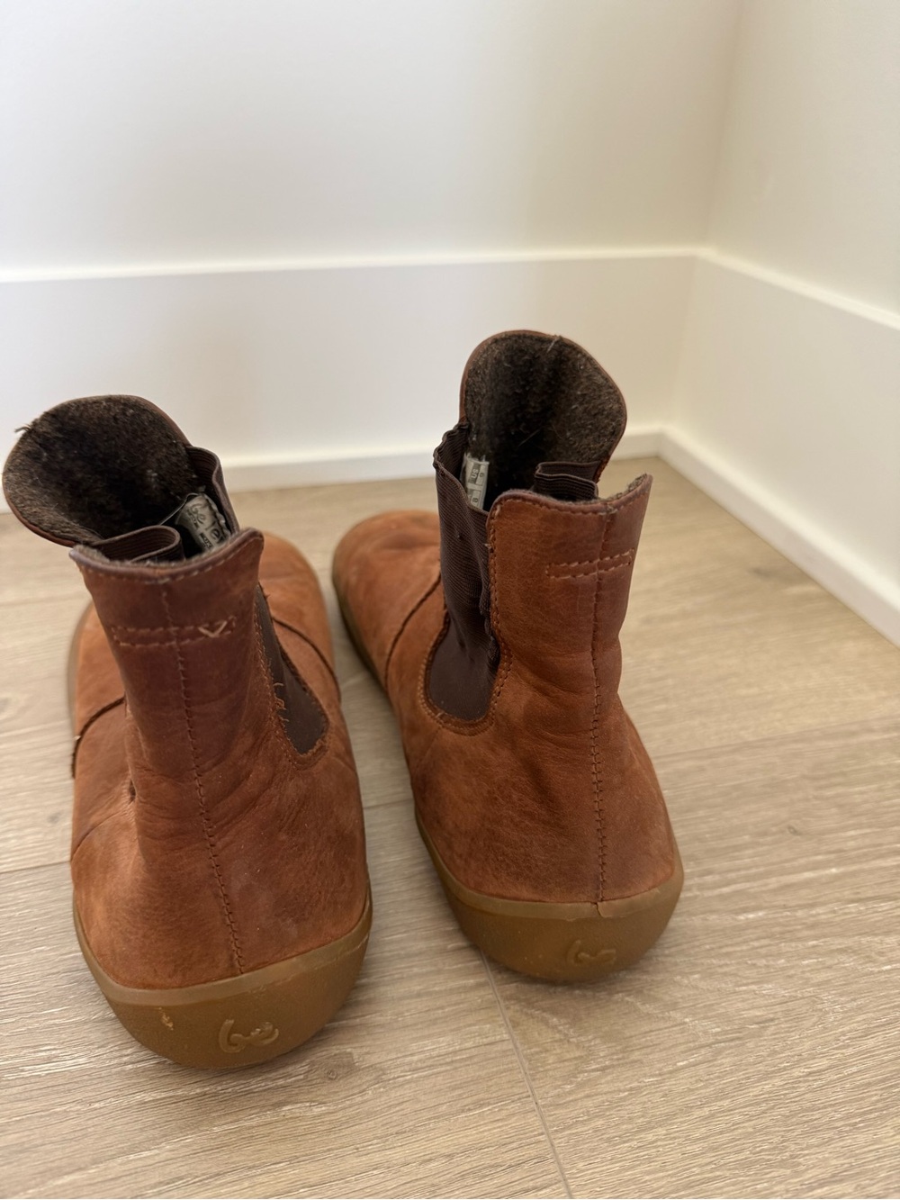 Be Lenka Entice Barefoot Chelsea Boots Womens Size US 9 / EU 40 Brown Leather - Picture 3 of 5